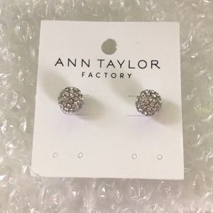 ANN TAYLOR Factory stud earrings